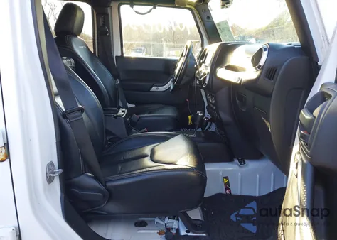 2016 Jeep Wrangler Unlimited Rubicon z USA, uszkodzony, nr VIN 1C4BJWFG7GL183225